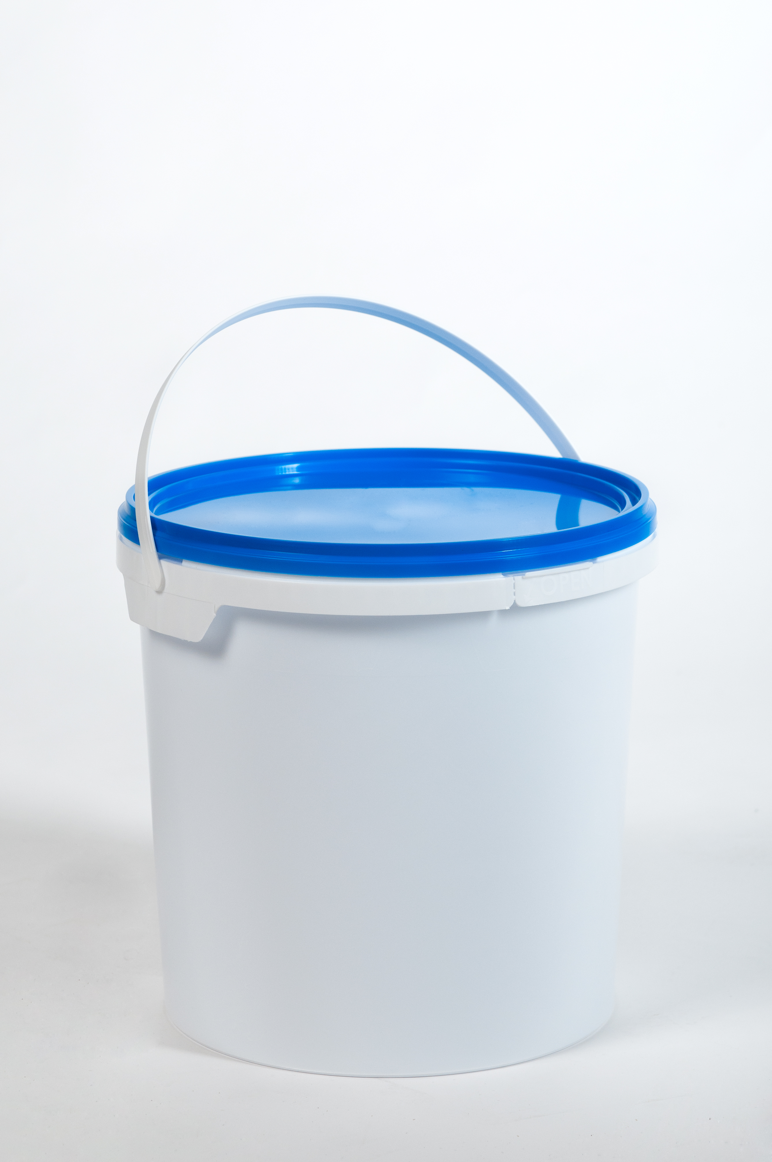 Emmer met blauwe deksel - 10 liter - Verpakkingswebwinkel.nl