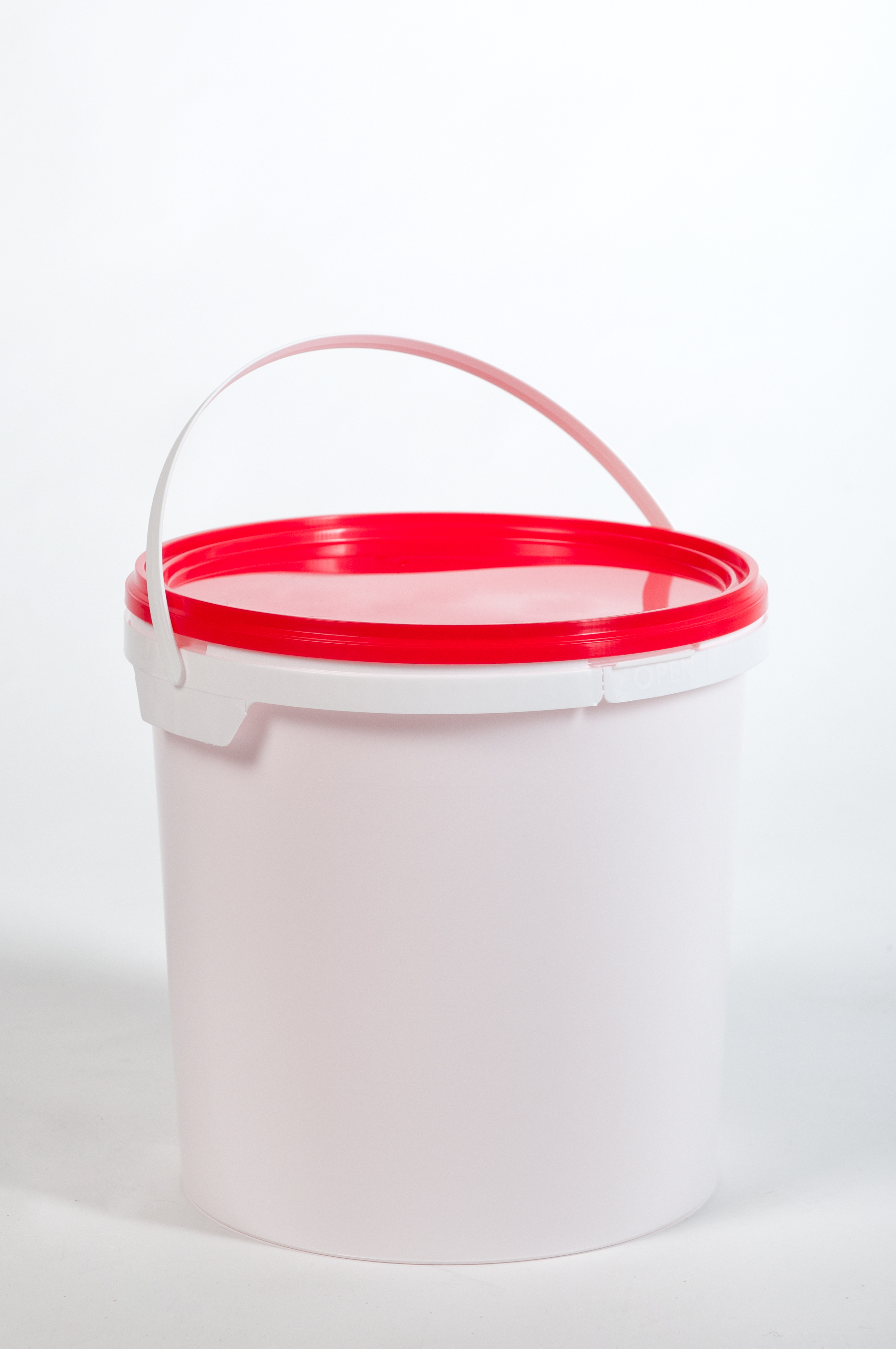 Emmer met rode deksel - 10 liter - Verpakkingswebwinkel.nl vooraanzicht