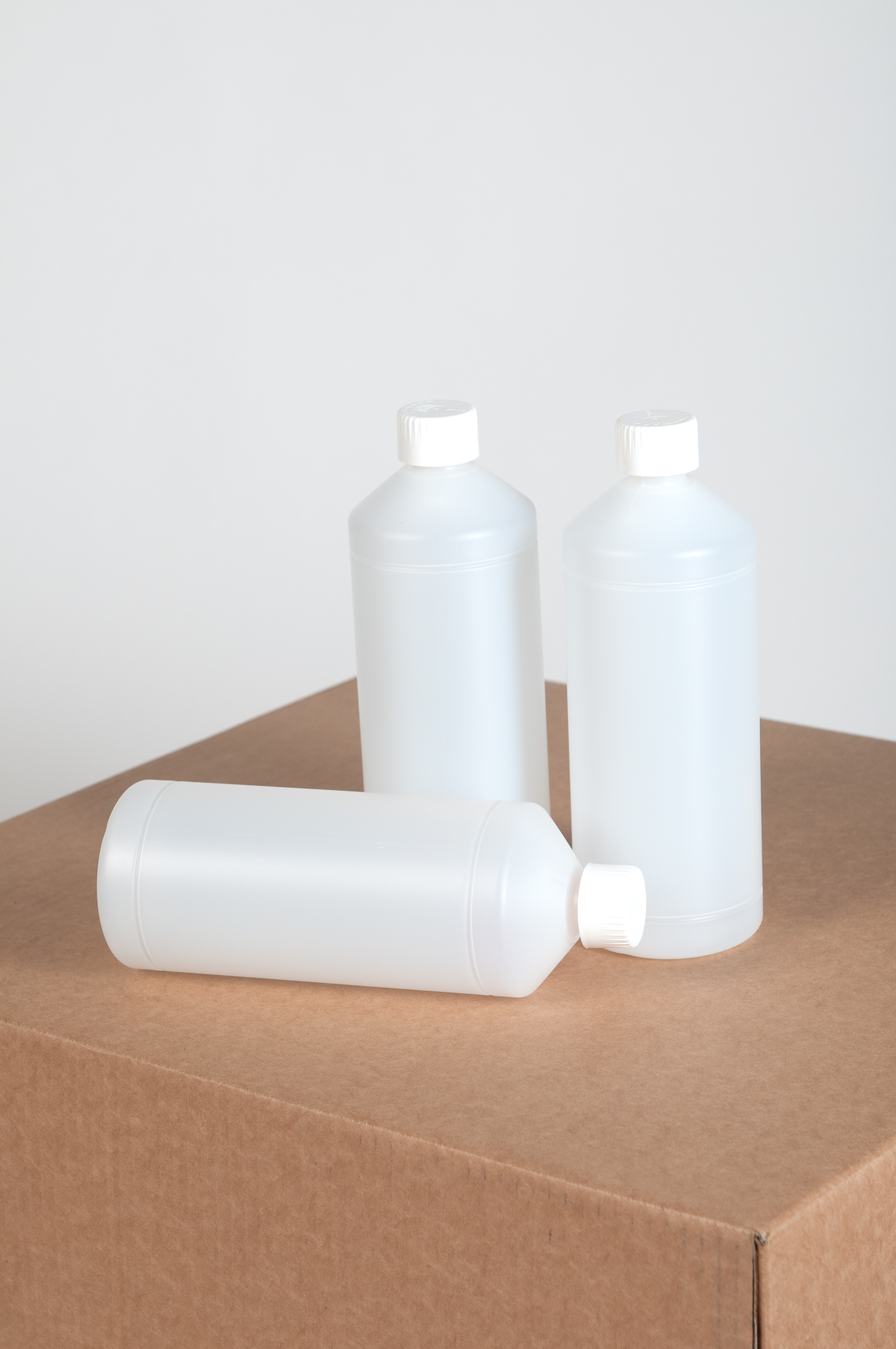 Flessen 1 liter transparant - 90 stuks - Verpakkingswebwinkel.nl